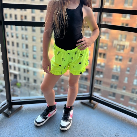 Pixie Lane Shorts - Picture 2 of 6